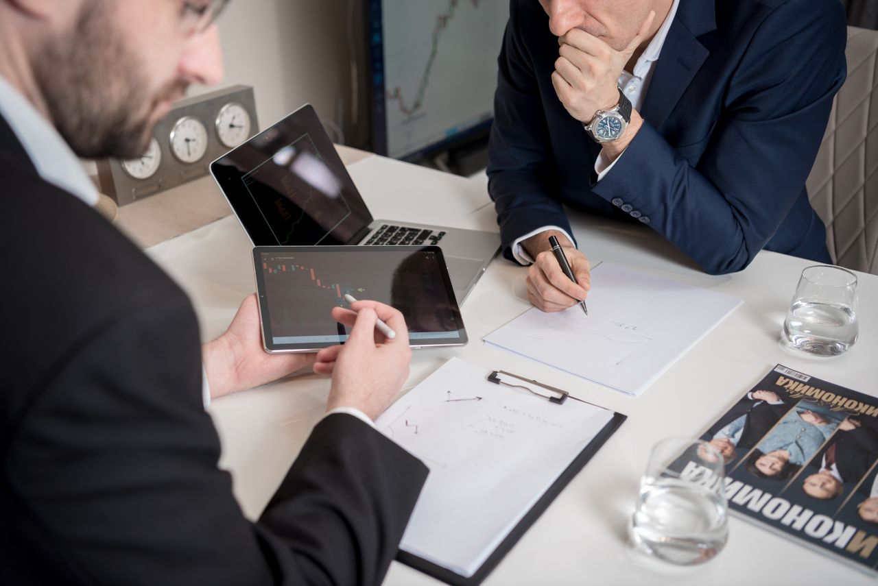 Choosing an investment broker in South Africa